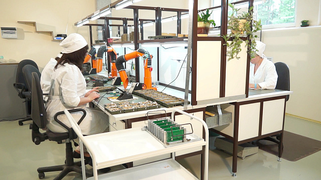 Conduction of research and development work upon creation of automated information and control systems